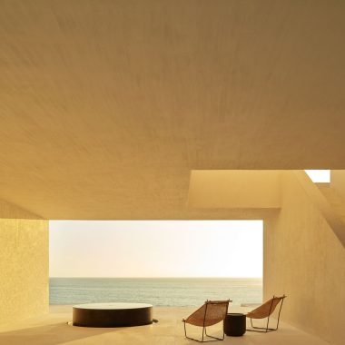 معماری یک خانه ساحلی رویایی در امتداد اقیانوس آرام در مکزیک